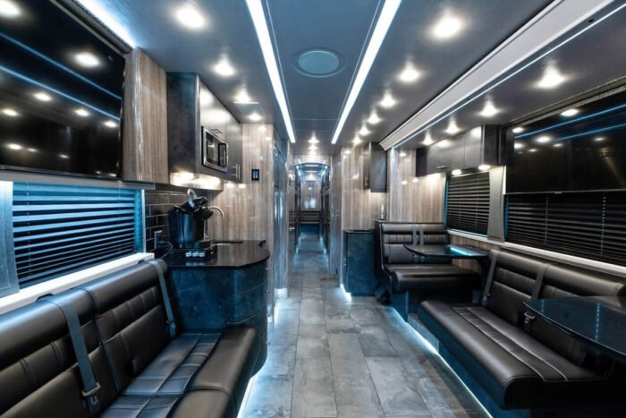 premium-high-tech-bus-interior-700x467